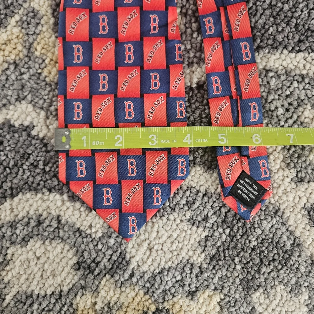 MLB Boston Red Sox Mens Neck Tie Classic Red Blue Logo 100% Silk Baseball